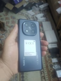 شاومي نوت 14 برو بلس 5g نظيف جدا بس شخط بسبط بالشاشه. ذاكره 512 شريحتي...