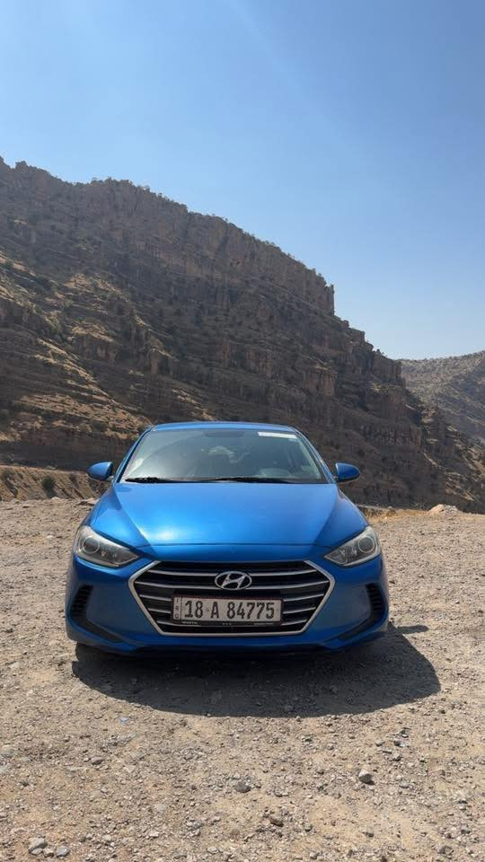 السلام عليكم
النترا 2017 وارد امريكي 
مواصفات se ماشيه 118 ميل قابل للزيادة 
حادثها جاملغ خلفي وقبق جنطة نفسهن مصلحات ومصبوغات وبالعراق صار بيها طخة بالباب خلف الصدر والجاملغ الخلفي نصبغن بدون تبديل كلها ليبل واحد 
السيارة بجم كبس بدون كص بدون شاصي بدون لغد كفالة 
السيارة جاااهزة بدون نقص برغي السعر 117 وبيها مجال 
***********
