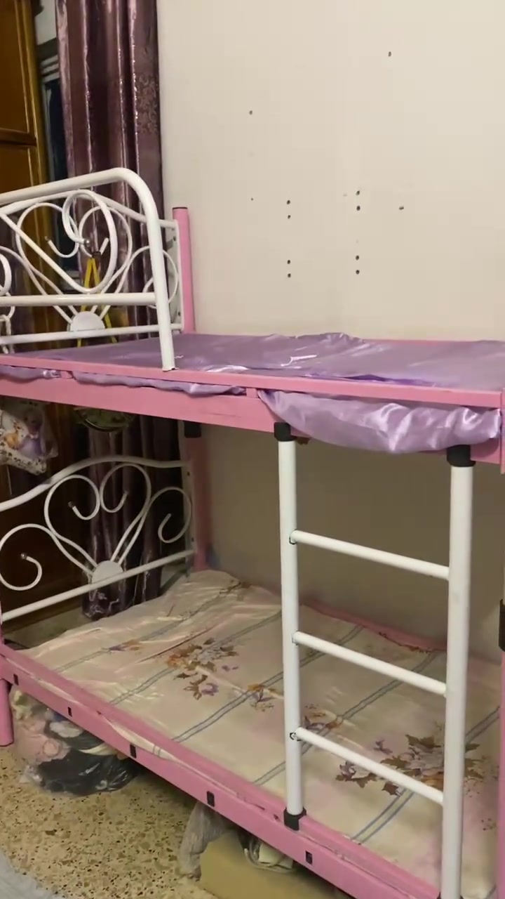 سلام عليكم جرابي نضيفات يرهمن وحده فوك الثانيه وحده بصف الثانيه سعره ١٥٠ وبيها مجال المكان القطاع ***********
