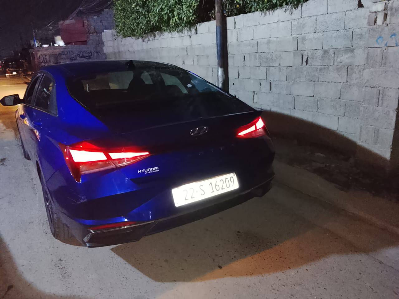 السلام عليكم
النترا 2023 
رقم شمالي 
باسمي 
حادثه بالصور 
المواصفات
بصمه 
تشغيل عن بعد 
رادار عمامه خلفي مانع اصطدام
توقف ذاتي
مرايات نقطه عمياء
شاشه كبيره
ترحيب ابواب
تحديد مسار
اوامر صوتيه
ويل كب كروم
كامره دوره
ثلاث وضعيات قياده
جنطه ذكية
مكان السياره بغداد 
سعر 160 وبي مجال بصيط
غير متواجد على الفيس 
رقم الهاتف ***********

 دواره
