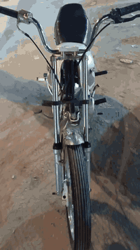 دراجه للبيع لدراجه مثل ما شوف كدامك وبل واقع احله ورتبته وشادلهه راصطه...