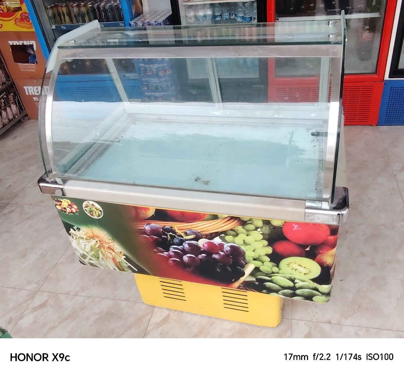 عارضه ثلاجه  مال حلويات للبيع السعر ١٥٠ ألف العنوان خانقين بانميل *********** خناقين, ديالى
