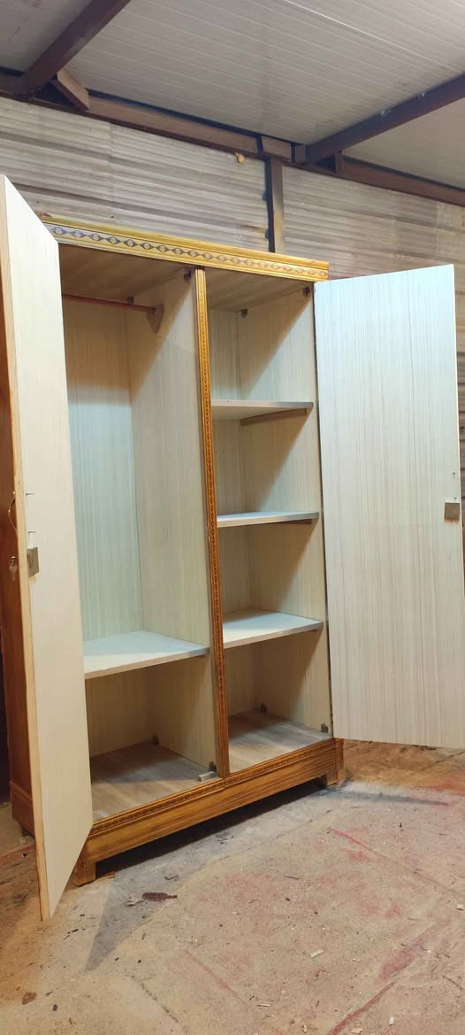 كنتور بابين استعمال قليل جداً سقف+ ارضيه  بلوك السعر 110 الاف قفل
 استفسار ع الخاص او واتساب *********** او ***********
عنوان بصرة الزبير حي الاسرة البصرة, العراق
