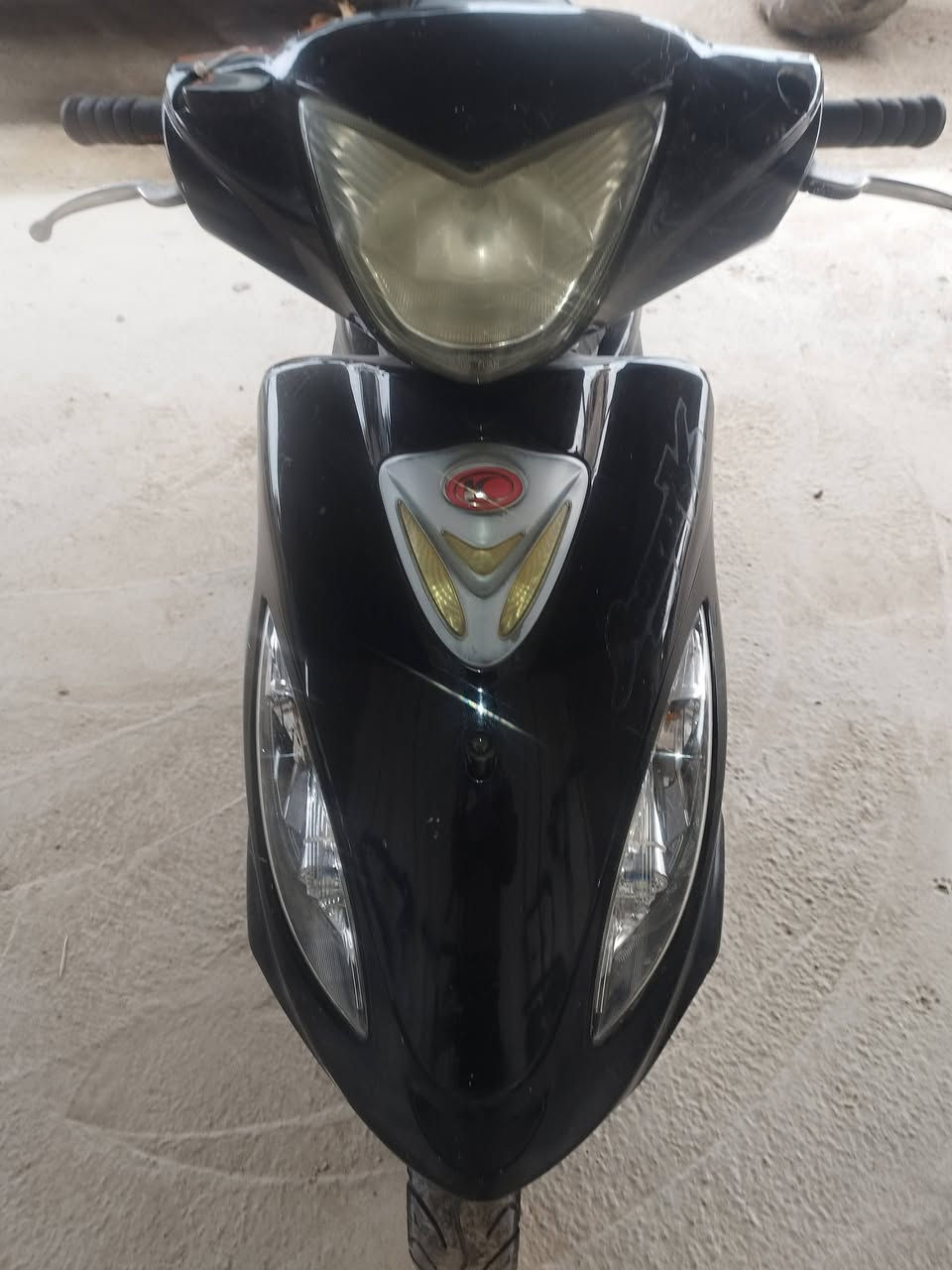 سلام عليكم  اخوان دراجه كامكو v2 موديل 2011 دراجه رمبه اقل شهر صار من طالعه مكينه مكفوله وكفر شوفت عينك مكان رفاعي باقي سعر 800وبيهاا مجال تفاصيل اتصال ***********
