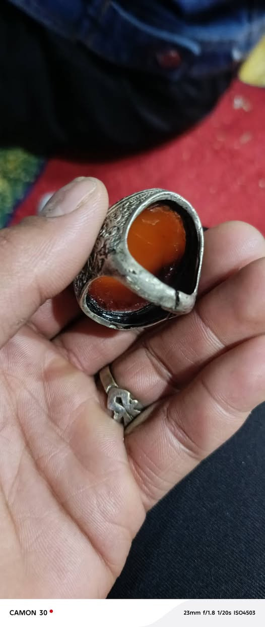 مساكم الله بالخير خاتم عقيق يماني قديم صياغه نجفيه خشنه السعر ٥٠ الاتصال او وتساب ***********
