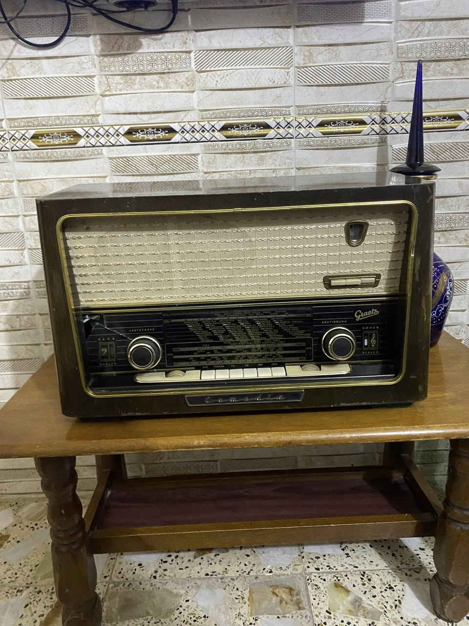 راديو لمبات ألماني قديم للبيع ***********
