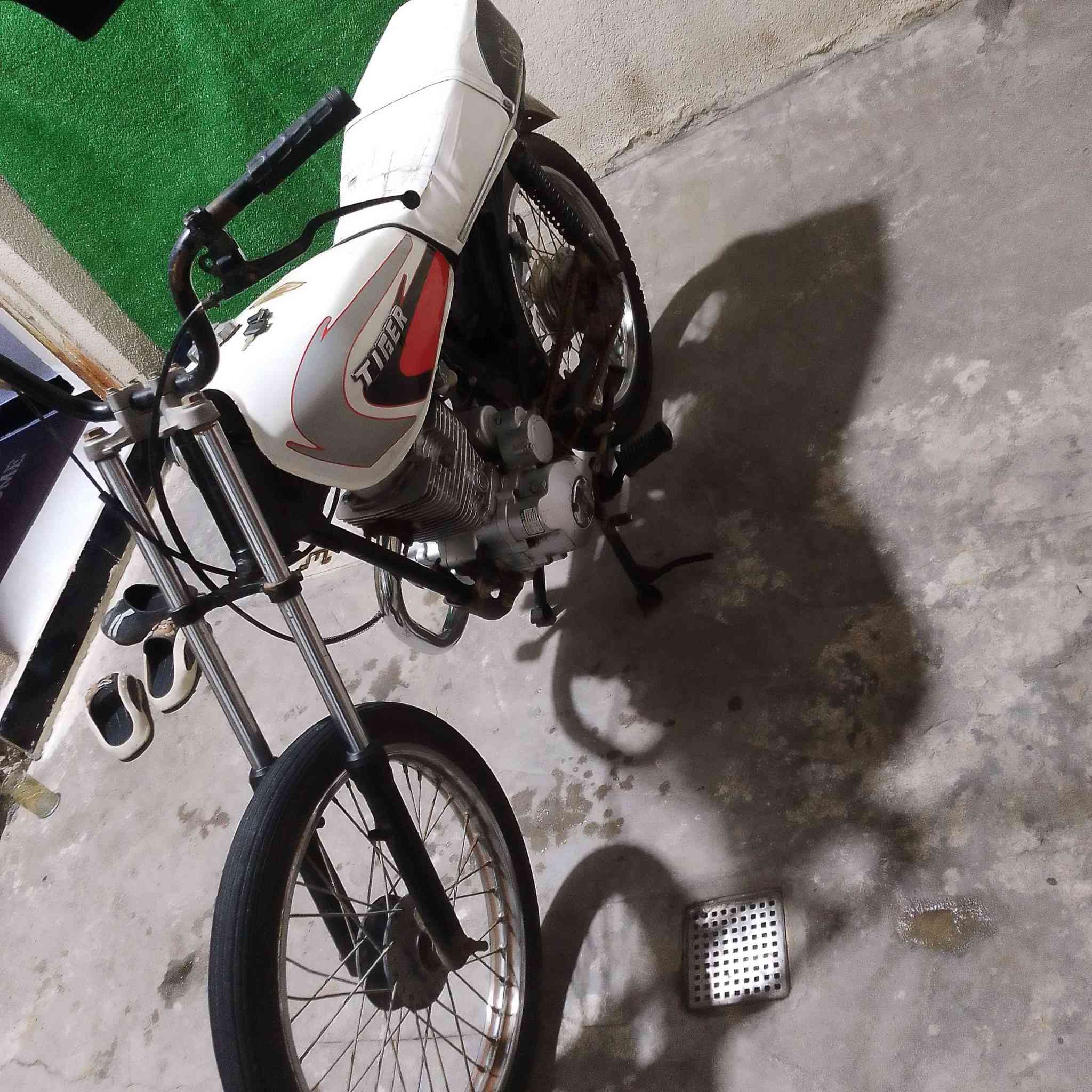 للبيع السعر 275 مكاني قبله *********** شط العرب, البصرة
