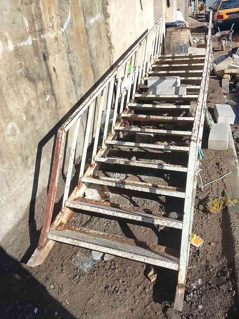 السلام عليكم درج حديد قوي للبيع / السعر 400 الف
للتواصل/***********
