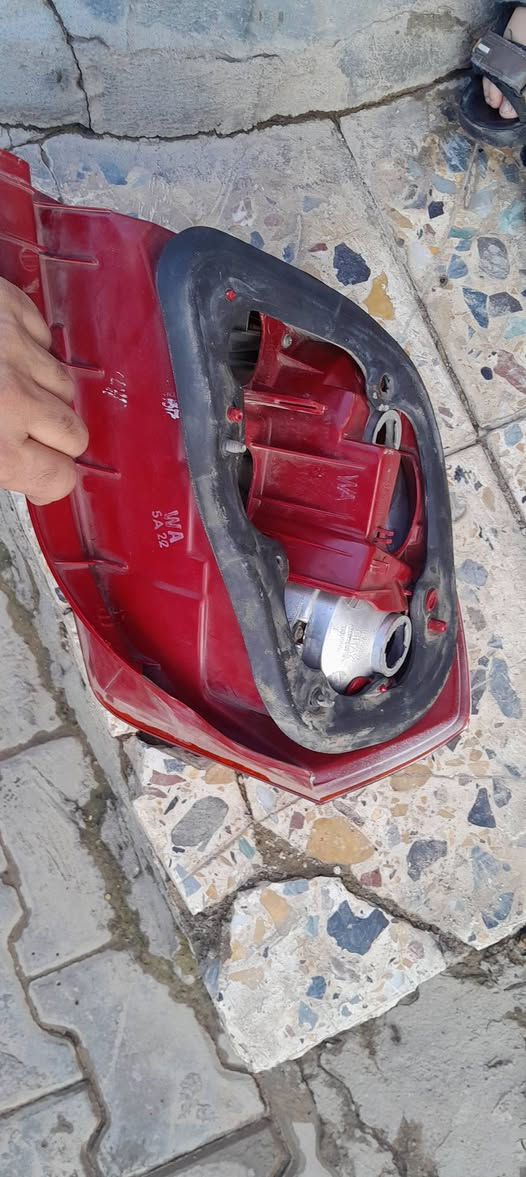 السلام عليكم بكلايت اوبتره ايمن للبيع سعر ٣٥ اصلي تفصيخ رقم الهاتف ***********
