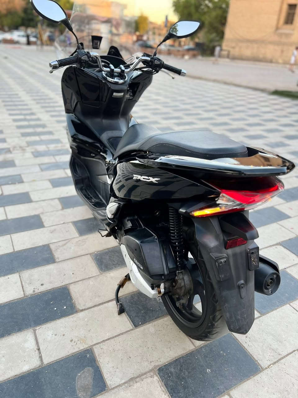 السلام عليكم PCX جيل الثالث ياباني اصلي دراجه وكاله ماشيه 35 دراجه جديده لوك برغي ممفتوح بيه شلعه معدل فول حساس ازدحام حساس ستان كله شغال بصمه دكمتين. جي اف. الأصلي دراجه مال جناي تتعب كول جديده فول مكفوله كفاله عامه السعر مليون 950 الهاتف ***********
