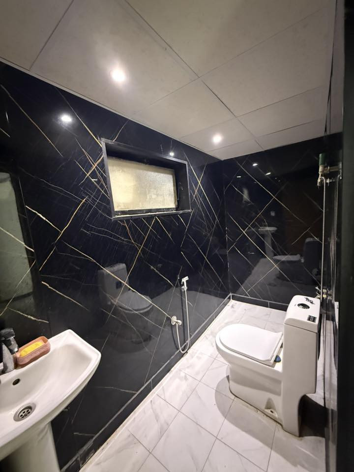 🔱دار للايـجـار في الجادرية 🔱

عنوان العقار 📍 الجادريه خلف مركز باربي 

♦️المساحة  140 مـتـر

-  يتكون الدار من طابقين :
 
 كراج  وصالات و  غرف النوم عدد 2   

ومجموعة صحيات ✔️

ــــــــــــــــــــــــــــــــــــــــــــــــــــــــــ
الـمـهـنـدس عــمـر الــزيــدي
 
***********

***********

‎‏‎((شركة دار السلطان للعقار حيثٌ تَلتَقي الرُوٌية ,بلتَمَيٌز ))

❗️❗️ نسـتـقـبل العروض البيع الشراء والايجار ❗️❗️

بيع - شراء - ايجار - ادارة امـلاك - مقاولات عامة

‎‏‎📊كل ماعليك الاتصال أو المراسلة على الصفحة *ʲᵒⁱⁿ ᵘˢ*

‎‏‎الفرع الاول /عرصات الهندية مجاور فندق بلوم 

‎‏‎ الفرع الثاني /الـسـيـديــة الضباط مقابل افران الرباط

‎‏‎‏‎زبائننا الكرام بِكُم نَرتقي ونَتشرف بزيارتِكم ونَفتخر بخِدمتِكم ❤
