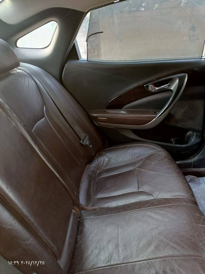 ازيرا للبيع 2013 خليجي
مواصفات
تحكم استيرن 
ويل كب 
كشن كهربائي 
بيها صبغ جاملغ خلفي فقط
السعر ١١٢ ورقة وبيها مجال
العنوان الديوانية
موبايل ***********
واتس وموجود
