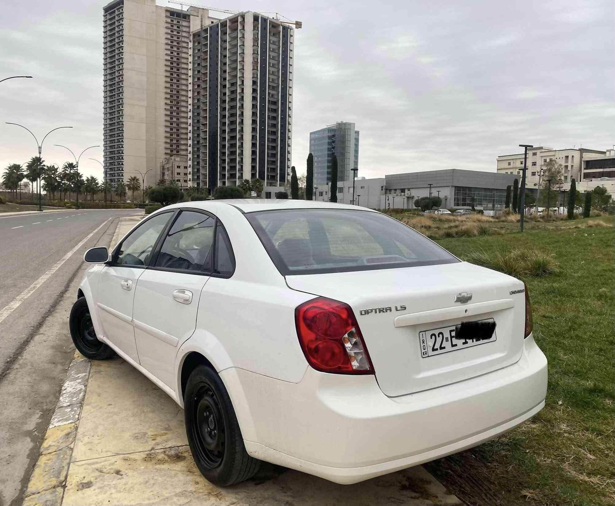 السلام عليكم  شوفرليت ئؤپترا سيارة موديل ٢٠٠٩ خليجي   بيها شبر مكانين صبخ  او بيها مكانين بارد 
سيارة عل وضع شركة ٢سويج 
فحص و هزة و سنوية كل جديد ب اسمي  
بدون نواقص ١/١
سعر ٨٦ و بيها مجال بسيط 
مكان اربيل شارع ٦٠ 
***********
