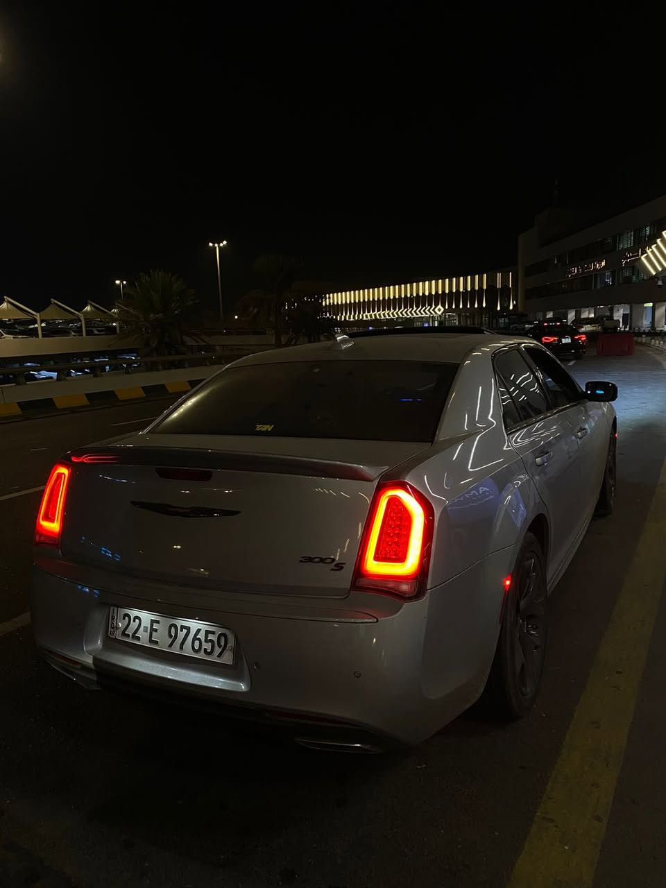 سلام عليكم
اوباما C300s
موديل 2023
محرك ٦ سلندر 
فول مواصفات
السيارة نظيفه وجديده واستعمال شخصي 
ماشيه 37km
وارد كندي بدون شواصي وبدون لغد 
للبيع فقط اعتذر عن المراوس 
مكاني بغداد شارع حيفا 
رقمي ‭٠٧٧٣ ٦٥٩ ٩٥٠٤‬
السعر 312$ وبيهه مجال حك الجية 
صور الحادث مرفقه 
غير متواجد مازنجر
