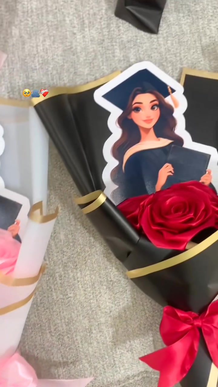 الــــــــــرحـله انتهت🫂❤️‍🩹 . 
بوڪيهات التخرج لـصحابڪ، حاجه قادره تفرحهم ف ثانيه ،ممتنه لأي صحبه بتحاول تفرح صحبتها حقيقي،يديمكوا لبعض 🥺😂♥♥♥♥♥♥♥♥.

اسعارهم تُحفه🫵🏻. 

بِـــــــــدَايــــــــةْ حَـــــــــــكَّــايــــهْ   

#الشعبـالصينيـمالهـحل #ورد #كوشات #خطوبة #بوكيه #design #اكسبلور #كوشتك #بوكيهات #اسكندرية


**إذا كنت صاحب هذا الإعلان وتريد حذفه لأي سبب، رجاءا أرسل رسالة إلى الدعم الفني**