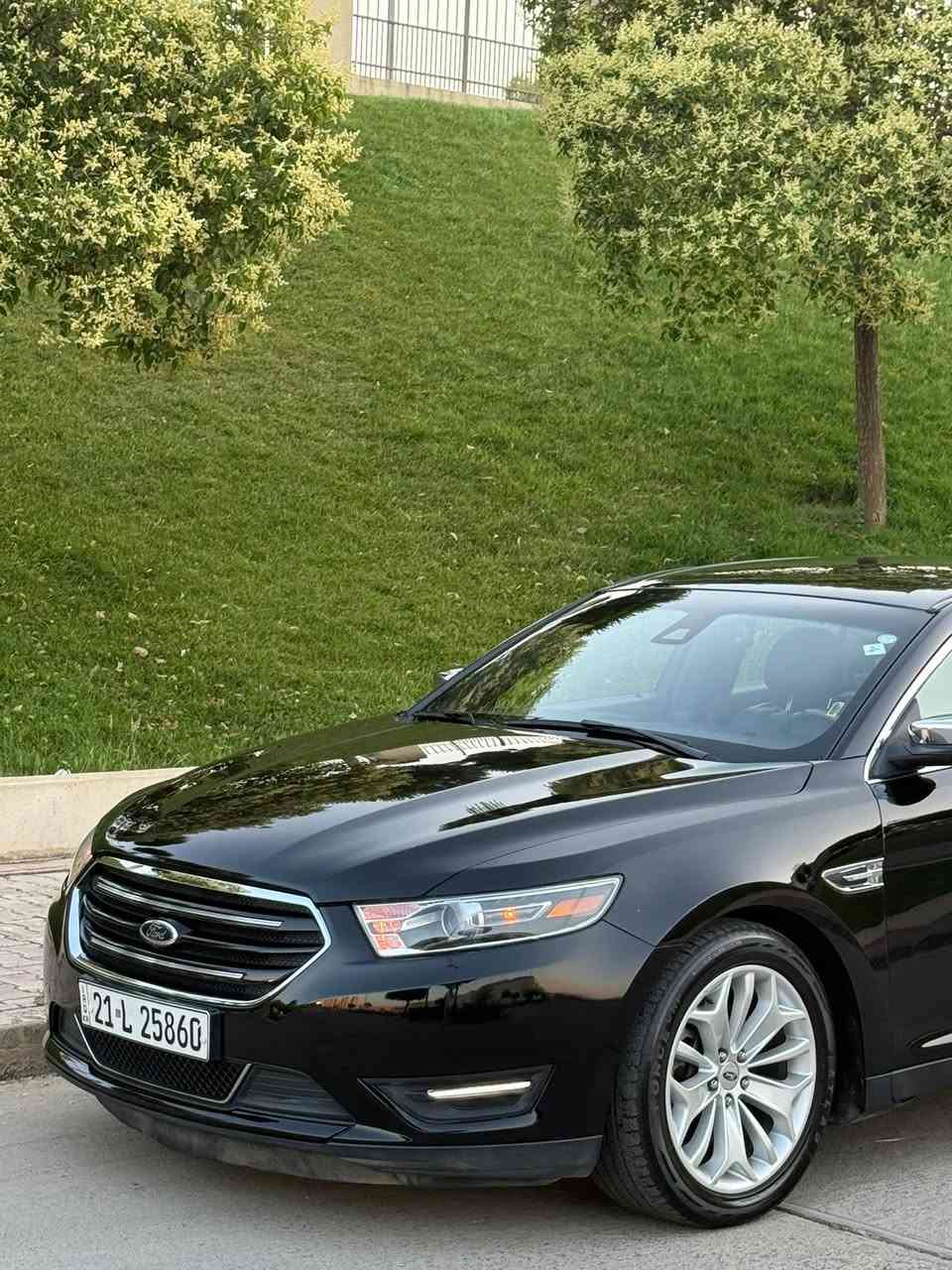 السلام عليكم ورحمة الله وبركاته
‏‎       ——— لـلـبـيع  ———

فورد توروس.       —. Ford Taurus

‏‎وراد امريكي       —  بدوون ايرباك 

‏‎الموديل               — 2018  

فئة                      —لمتدد   

حجم المكينه       — V6/3500 

‏‎اللون                   — اسود   

المسافه المقطوعه —95.000 

حالة السياره.    — صبغ ( الجاملغ الخلفي فقط ) التقرير مرفق مع الصور  

‏‎المواصفات 
-بصمة تشغيل 
- تشغيل عن بعد 
‏‎-ترحيب عند الاقتراب 
‏‎- شاشه كبيره تدعم نظام الأبل كار باي ونظام الاندرويد 
-رادار جانبي 
-رادار خلفي
‏‎- شاشه عداد 
‏‎-تبريد منفصل 
‏‎-بگ لايت LED 
-برده خلفيه بلاديه 
-كشنات جلد 
-كشنات تدفئه تبريد اماميه 
-كشنات تدفئه خلفيه 
‏‎-كود باب 
-اناره محيطيه 7 الوان 
‏‎-تحكم ستيرن جهتين 
‏‎-تحديد سرعه 
‏‎-مانع انزلاق 
‏‎-ليد نهاري
‏‎-گير ماوس 
‏‎-كامره خلفيه دواره
‏‎باقي المواصفات المعروفه 

‏‎السعر            — اكتب تم ويوصلك السعر مباشر 

رقم السياره    — السليمانيه  

‏‎موقع  السياره — السليمانية 

‏‎للأستفسار.     — ***********—***********
