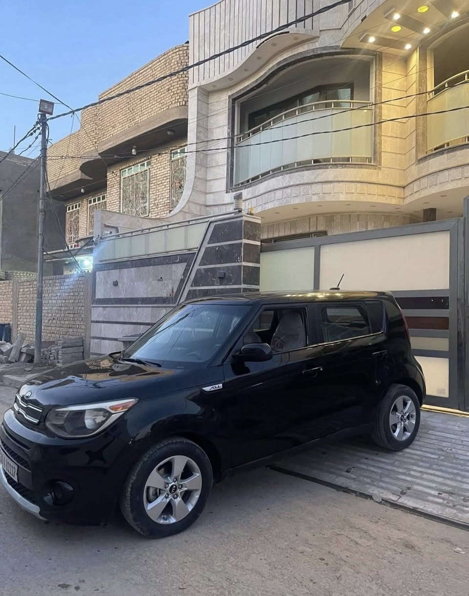 صول بسعر 99 ورقه
السلام عليكم ورحمة الله وبركاته،

تم إعادة نشر الإعلان بسبب بعض الوعود الكاذبة، فرجاءً إخوتي، إذا ما ناوي تشتري لا توعد جزاكم الله خير.

🚗 سيارة صول موديل 2019 للبيع
 • اللون: أسود جذاب جداً
 • الضرر: جاملغ + بنيد مبدلات (قص للغد)
 • المواصفات:
 • شاشة لمس
 • نظام CarPlay
 • كاميرا خلفية
 • تبريد ثلج
 • مودات سياقة (Sport + Eco)
 • مواصفات إضافية أخرى
 • المحرك: 1600

 • الموقع: بابل / قضاء القاسم
 • ملاحظة: السيارة نضيفة ومتعوب عليها، تستاهل السعر.

📞 للاستفسار أكثر: ***********

⸻
