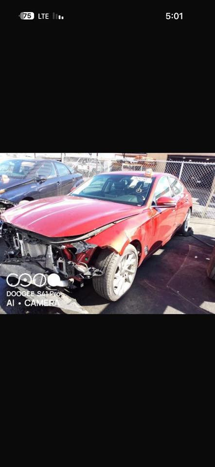 📍 مكان السيارة: ميسان
📞 للتواصل: *********** غير متواجد على الفيس 
💰 السعر: 210
🛠️ المحرك: 4 سلندر – 2000cc

⚙️ المواصفات: فول مواصفات
• بانوراما 3 طقات
• مقاعد كهربائية للسائق والراكب
• رادار أمامي وجانبي وخلفي 360 درجة
• شفتات ستيرن
• بريك تلقائي + تحذيرات صوتية
• تدفئة مرايا جانبية
• مقاعد أمامية تدفئة وتبريد والمقاعد الخلفية تدفئة
• بصمة تشغيل – 4 أبواب بصمة
• دبل جام بلادي
• حساسات خلفية + أمامية
• فتح الصندوق تلقائي عند الاقتراب من السيارة
• مرايا جانبية قابلة للطي عند الرجوع + نقاط عمياء
• هاند بريك بصمة + أوتو هولد
• خاصية الصعود المريح للكشن + خزن ميموري للكشن
• نظام صوت ليكسيكون 17 سماعة
• علامة جينسيس ضوئية عند الاقتراب
• أنظمة قيادة: نورمل، إيكو، سبورت، سبورت بلس
• ستيرن كهربائي 
• كير 8 نمر

⚠️ أضرار السيارة:
• وارد أمريكي
• موضح بالصور مع السونار

📌 تفاصيل إضافية:
• رقم السيارة: بغداد معوقين
