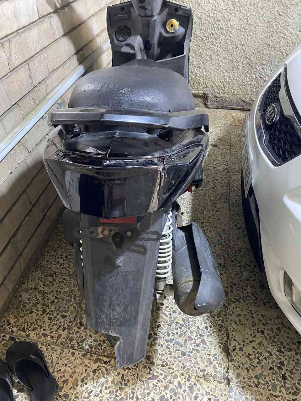 السلام عليكم 
سكنس فحل البيع كابتر نضيفه سلف @ هنر  محرك مفتوح

السعر 550 ألف 
المكان البياع حي الإعلام
*********** وبي وتساب
