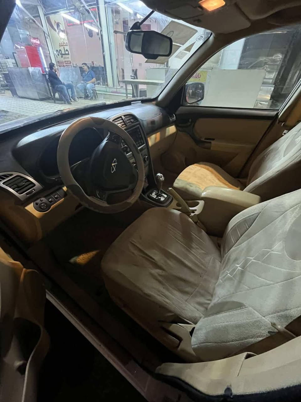 تیکو موديل ۲۰۱۳ كير كهربائي سيارة داخلها نضيفة ماشية ١٣٧ سيارة باسمي سنوية باسمي بيها اخياس شي كلش بسيط يعني بس لون

لون داخلها رصاصي وبيجي

وسيارة لون ابيض

فتحة بل قمارة  السعر 60بيه مجاال 
تصال ***********
