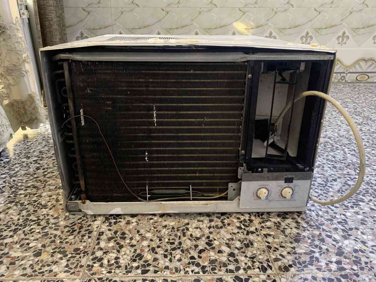 للبيت مكيف توسوت
بلادي مداخل تصليح نهائيا
بغداد م الصدر 
***********
شغال ١٠٠/١٠٠
السعر 300 بي مجال
