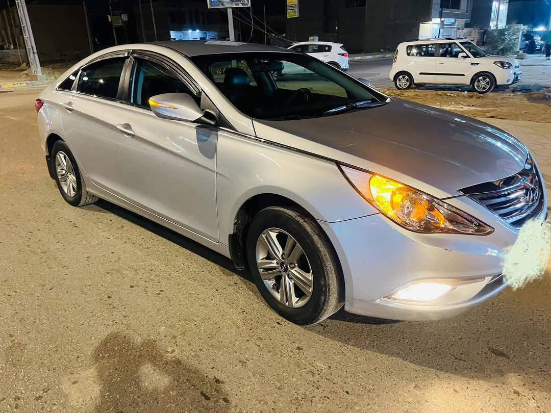 أدوات سوناته ١٤ كصه جنطه متومه وكامله كلشي بيها شغال ربع ماذب عليها غاز بلاد سعر ٤٥ ورقه قفل مكان السماوه ***********
