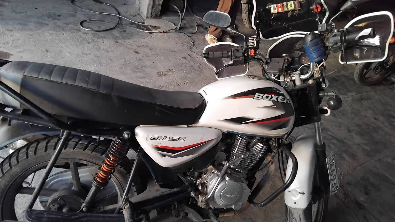 سلام عليكم بوكسر مديل 21 مكيننة سونك يعني انسة عطل تخم تاير جوبلس شرط بنجر مابيهن دراجة خير من الله رقم بغداد تحويل ثاني يوم وين متريد عنوان بغداد الحسينية  سعر مليون و650 رقم ***********
