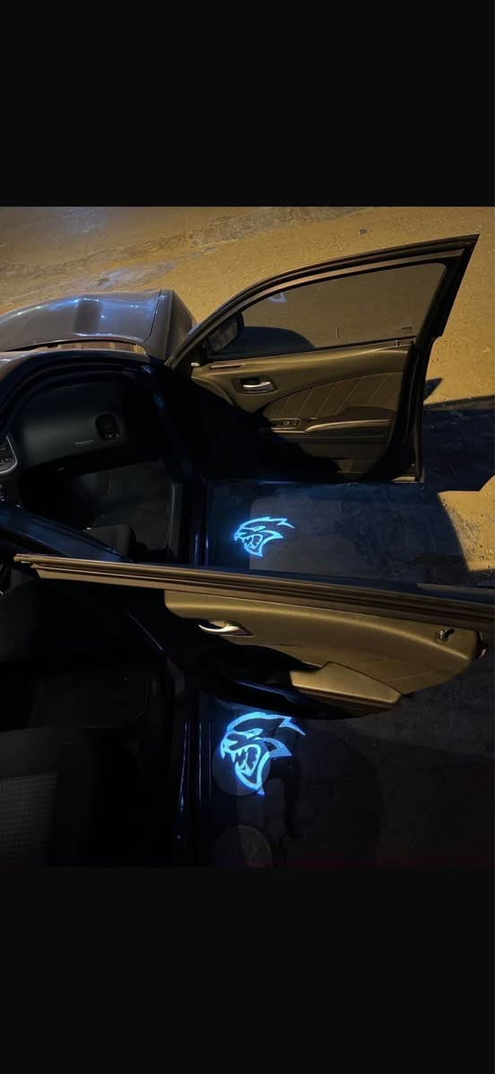 تفاصيل السيارة:
 • النوع :Dodge Charger  RT 2021
 • الفئة: RT
 • سنة الصنع: 2021
 • اللون: رصاصي
 • الممشى: 50,000 كم
 • المحرك: 8 سلندر (HEMI 5.7 لتر)
 • القير: أوتوماتيك
 • الوقود: بنزين

الحالة:
 • الماكينة: وكالة
 • القير: وكاله
 •  حادث (شبر بنيد + شبر جاملغ) 

المواصفات: المعروفه 
 • شاشة كبيره 
 • كاميرا خلفية
 • حساسات خلفية
 • كشنات حضن (تدفئة/تبريد قطعتين )
. بصمه دخول ذكي 
. تشغيل عن بعد 
. أناره أبواب ترحيب 

ملاحظات عامة:
 • السيارة تعتبر من فئة السيدان الرياضية 8 سلندر
 • قوة المكينة تقريباً 370–390 حصان  
للاستفسار اكثر *********** بغداد, العراق
