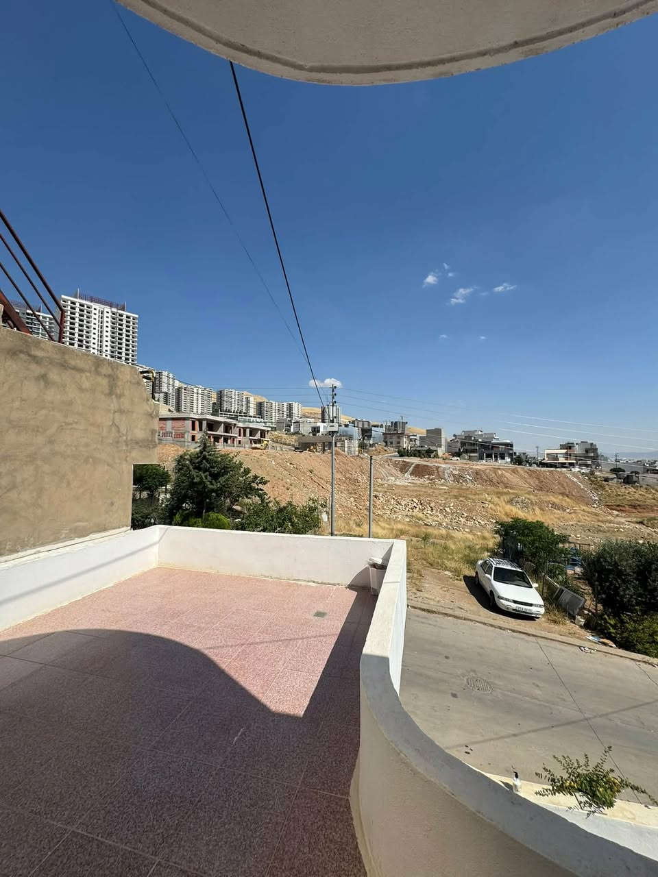 سەرەتا بەناوی خودا 
کۆدی /10956
خانووی بەردەم باخ بۆ فرۆشتن  
📍ناونیشان/  کازیوەی دوو
📐ڕوبەر / 200 مەتر 
📏پێشی/ 10 بە 20
🛣️شەقامی/ 12 مەتری 
🌕 ڕوو / ڕۆژ هەڵات
🏗️پێکهاتوەلە/ 2 نهۆم 

نهۆمی یەکەم( میوان + هۆڵ  + مشتملات  + مدبخ +  2نوستن + گەراج )

نهۆمی دوو  ( میوان + هۆڵ  + مدبخ  + مشتملات + 2نوستن + بالکۆن)

تێبینی ( خا وەکە دوقاتە بۆ دوماڵی جیا دەبێت )
ــــــــــــــــــــــ
🖊️/ بۆ زانینی نرخ  کۆمێنت بکە 
ــــــــــــــــــــــــ
بۆ پەیوەندی📞
☎️***********
☎️***********

‎ـــــــــــــــــــــــــــ
تۆی بەڕێز موڵکت هەیە دەتەوێت بیفڕۆشیت یان بیدەیت بەکرێ زانیاریەکانمان بۆ بنێرە هاوکارتان دەبین 
‏‎*********** ☎️واتس ئاپ"فایبەر 
‏‎یان سەردانی نوسینگەی(جوانی موڵك)بكەن
‏‎ناونیشان"ئیبراهیم ئەحمەد"بەرامبەر دیلان سیتی
