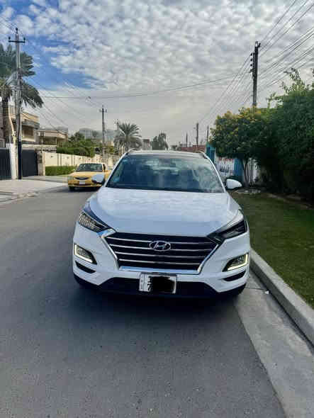 سلام عليكم ورحمة الله وبركاته 
توكسان خليجيه موديل 2019 فول موصفات
كفاله عامه
موصفات 
تحكم استيرن جهتين كروس سرعه أوامر صوتيه
تشغيل بصمه نضام ترحيب
اشاير بل مري مري قابله للطي
درايف مود نضام قياده ثلاث سرع
خمس عدسات لد نهاري 
بك لايت لد 
كامره دواره 
شاشه جبيره 
داخل صاج 
كراسي كهرباء جلد 
فتحت سقف بانورما
تبريد قطعتين
سبير منازل تايرات لبلاديه جوها
سعرها 213 
العنوان بغداد السيديه شارع التجاري 
*********** غير متواجد عل فيس
