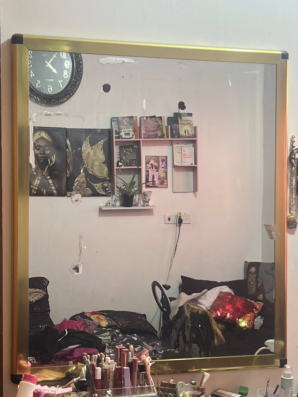 ميز صالون يفيد اصحاب الصالونات واصحاب الحلاقة مع كرسي متحرك ومرايا العنوان خالدية حي الشهداء السعر 175الف


**إذا كنت صاحب هذا الإعلان وتريد حذفه لأي سبب، رجاءا أرسل رسالة إلى الدعم الفني**