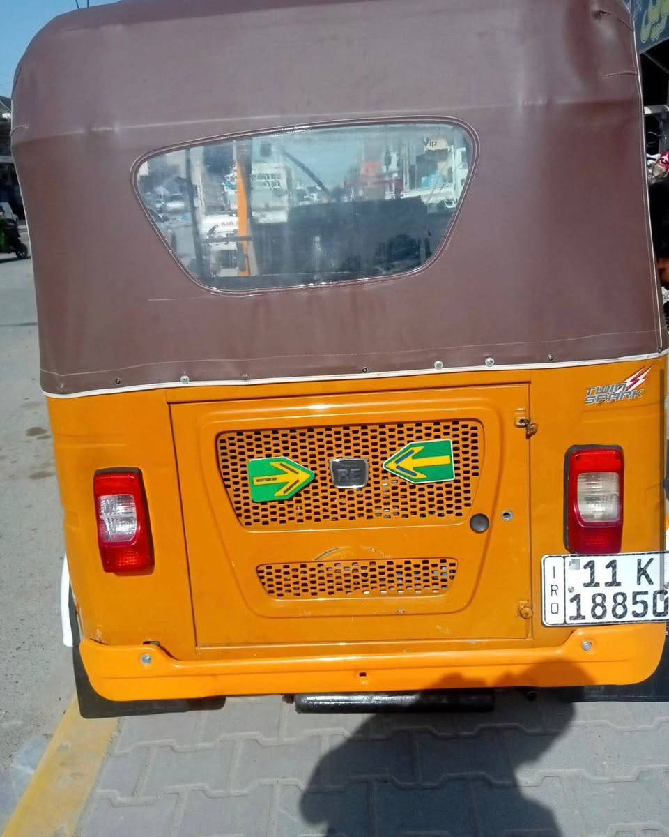 السلام عليكم تكتك مديل ٢١ رقم وسنويه بيها ضربه بلغد اليسره وراجع بارد تكتك  جاهزه تحويل ثاني يوم وبيها مجال مكاني بغداد ابو غريب سعر 3 ونص وبيها مجال خادم الكم
اتصال: ***********
واتساب: ***********
