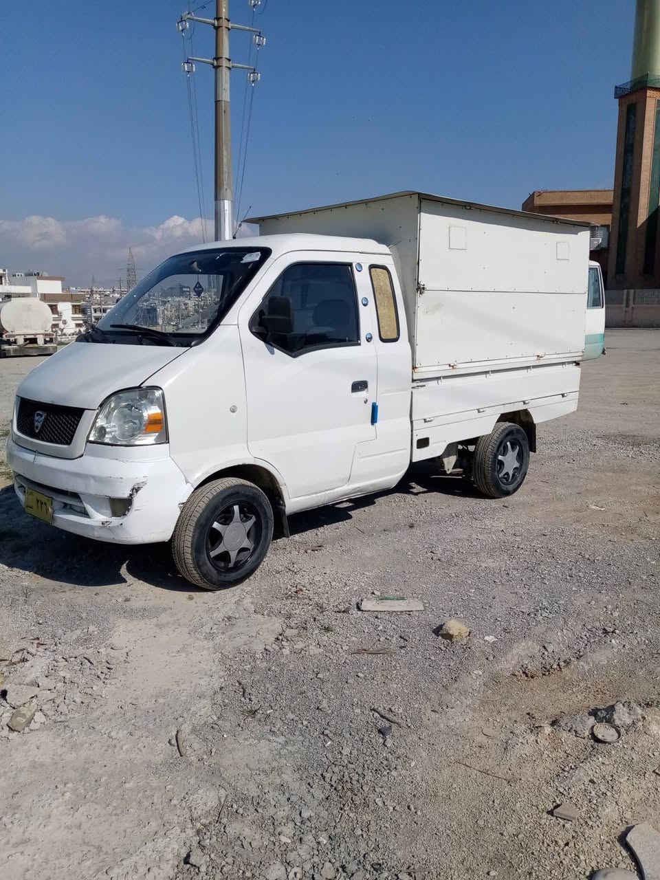 هایڤی بۆ فرۆشتن
مەنەفێستەو مۆدیلی2012سەیارەیەکی خاوێنەوتەقەو ڕەقەی نیە ،ڕزیوی نیە، گێڕی مەزبوتە،کارەبای مەزبوتە،مەکینەی سەرف دەکات،
نرخی21گەڵاو مەعامەلە
شوێن سلێمانی ***********/***********
