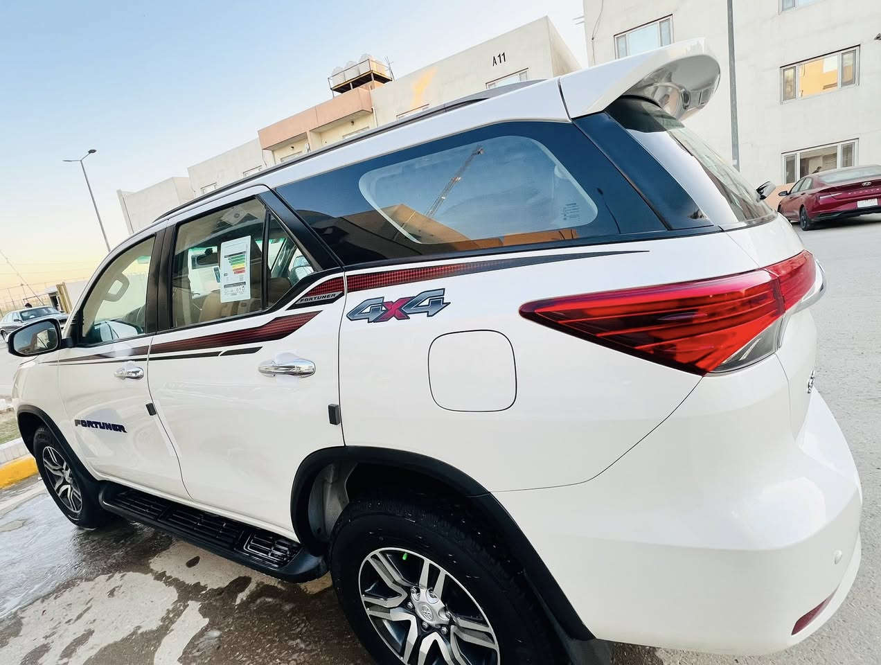 سلام عليكم فورجنل 2020 مكفول كفاله عامه 4 سلندر كير مكينه مكفولات سياره ماشيه 60 الف /مكان السياره بغداد البسمايه رايدها 255 بيها مجال حك الجيه ***********
