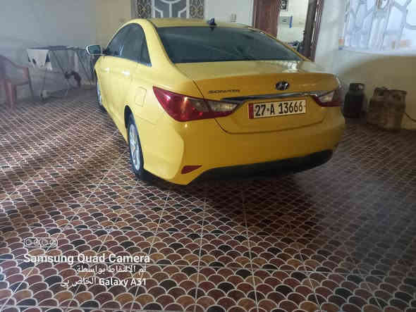 السلام عليكم  سوناتا ١٤ امريكي جاهزة محرك  وكير مكفول وحداديه وتخم تاير وباتري جديد كامره دواره بلاديه حادثه بس بنيد باسمي مصفره هيئه غرامات  رقم انكليزي رقم موبايل ***********المكان ديوانيه البدير السعر ١١٠ وبيه مجال
