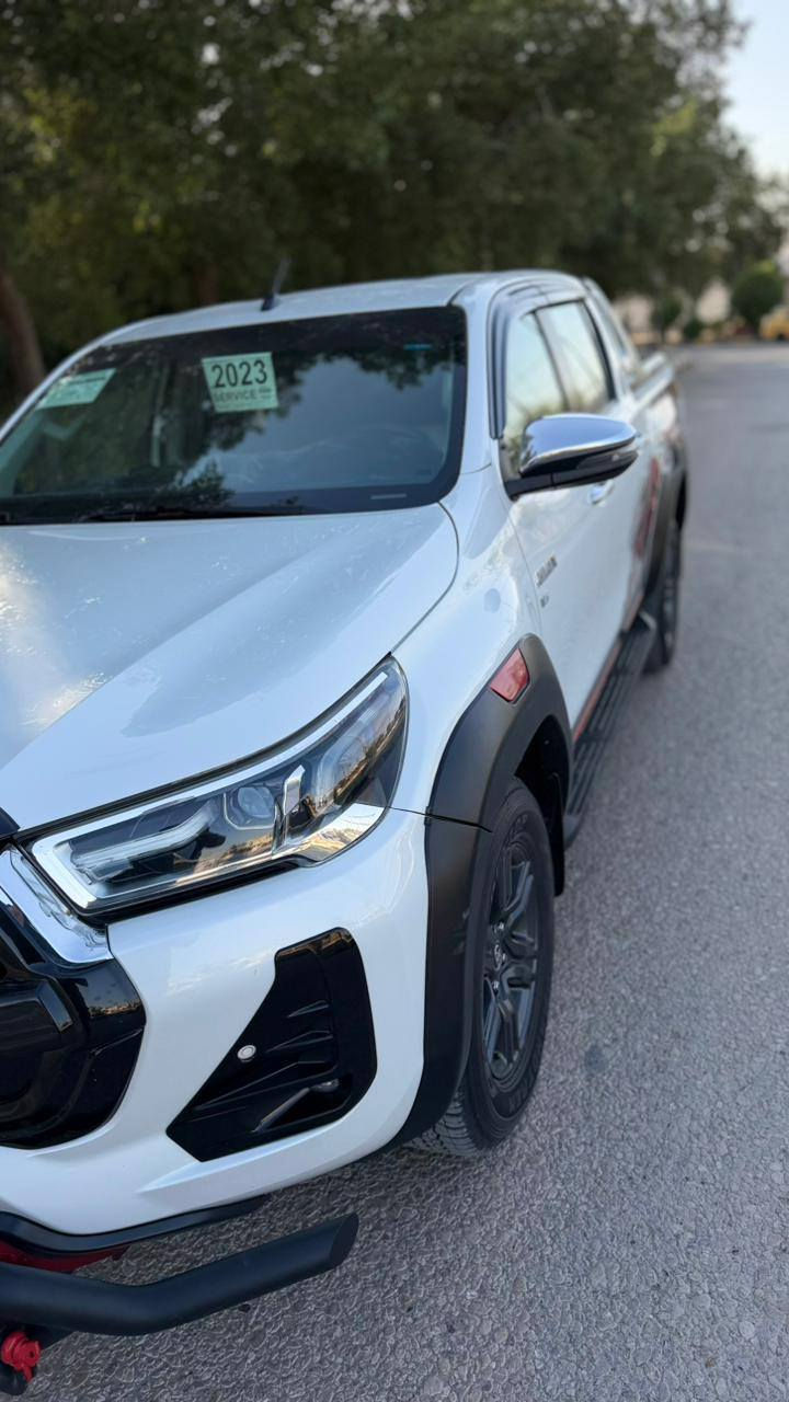 سلام عليكم..
تويوتا هايلوكس..TRD..
مواصفاته معروفة V6.. ماشية 108حساس امامي خلفي شاشة چبيرة رقم بابل تحويل مباشر مكاني بابل بيه بارد كلش بسيط يم البك لايت ومسحوب كارت والباقي كفالة عامة السعر 335 مجالة بسيط
           ***********
