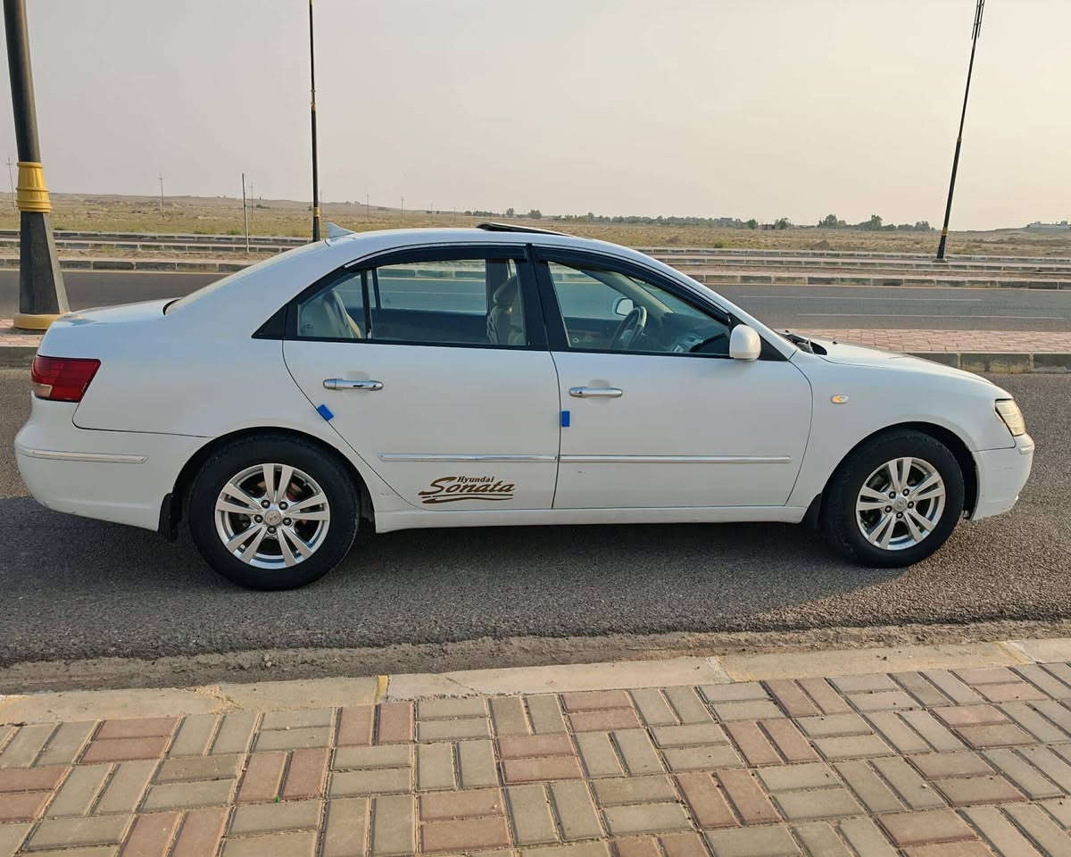 سوناتا9خليجي محرك 2400
اربع قطع بدون دواخل 

فتحه سقف

 صدر جديد 

تبريدجديد مشتغله 

تخم تاير جديد
***********
مكاني الانبار عامرية الصمود
