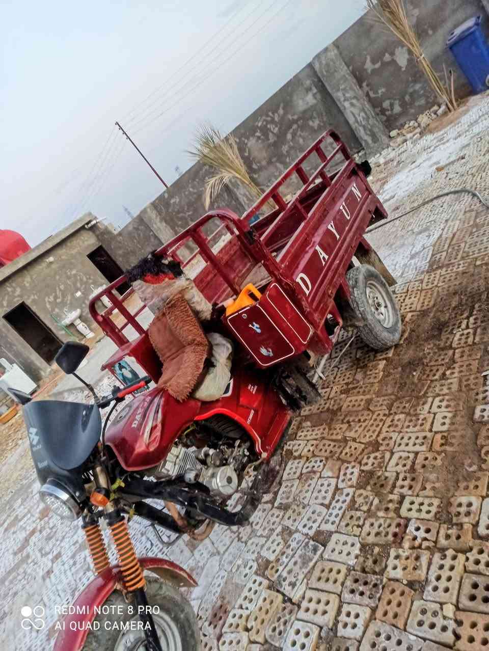 سلام عليكم ستوته اللبيع ديوان موديل ١٤ نضيفه كامله محرك نضيف اسعر ٩٠٠ وبيه مجال ***********
