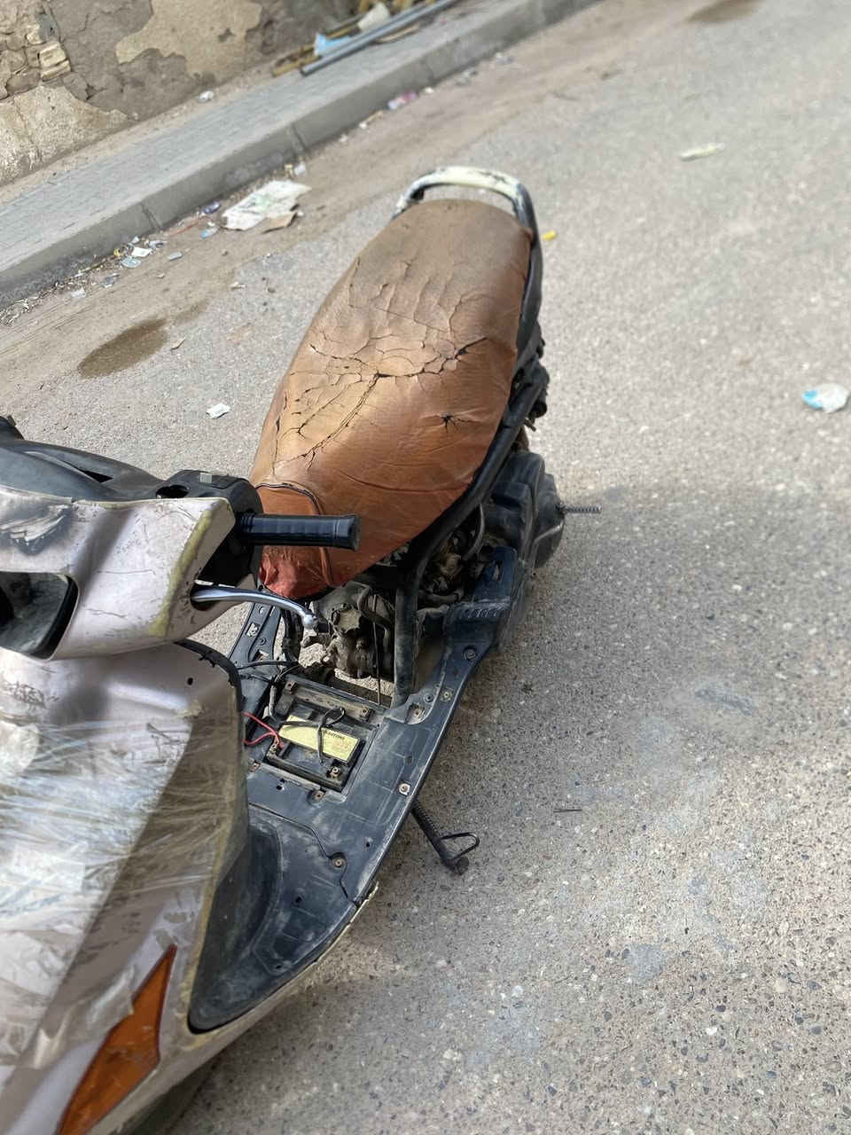 السلام عليكم دراجه فراشه جاي امشي وطفت للبيع السعر 60 الف رقمي للتواصل واتساب فقط ***********
