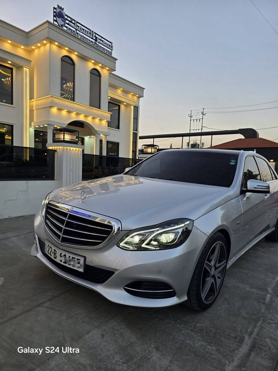 الفخامة الرئاسية 🔥🔥😍
للبيع ..سعر 198$
السياره جديدة بمعنى الكلمة واحلى من الصور 
Mercedes E class 2014
مرسيدس اي كلاس ٢٠١٤
مواصفات E200

مكينة ٤سلندر+توربو حجم ٢.٠لتر
وارد المانيا 
🚫بدون ضرر صبغ جاملغ امامي يمين بدون دواخل و ايرباك
السيارة كلش حلوة و نظيفة 
فول مواصفات ما عدا الفتحه والجلد 
رقم اربيل رقم وهزة وسنويه جديد بأسمي شرط التحويل ..بيها كتاب تظليل ٨٠ %
مكفولة من كير و محرك و كهربائيات
موصل الايسر 
***********
***********
