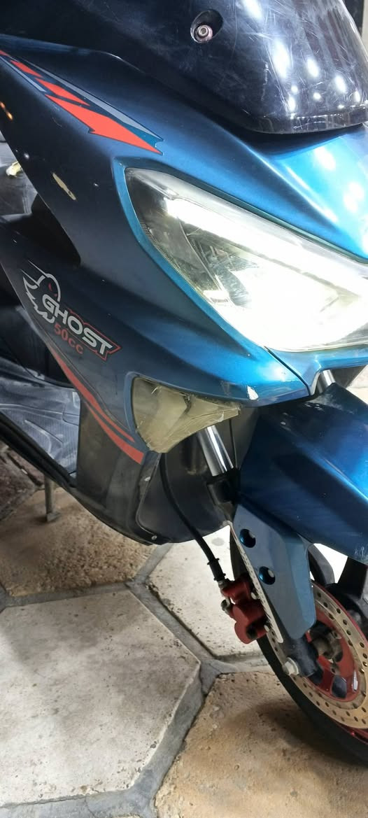 السلام عليكم دراجة سكنس رياضي مستعجل ع بيع كلشي شغال سلف هندر كهربائيات السعر 350 بلاش ناصريه المركز ***********
