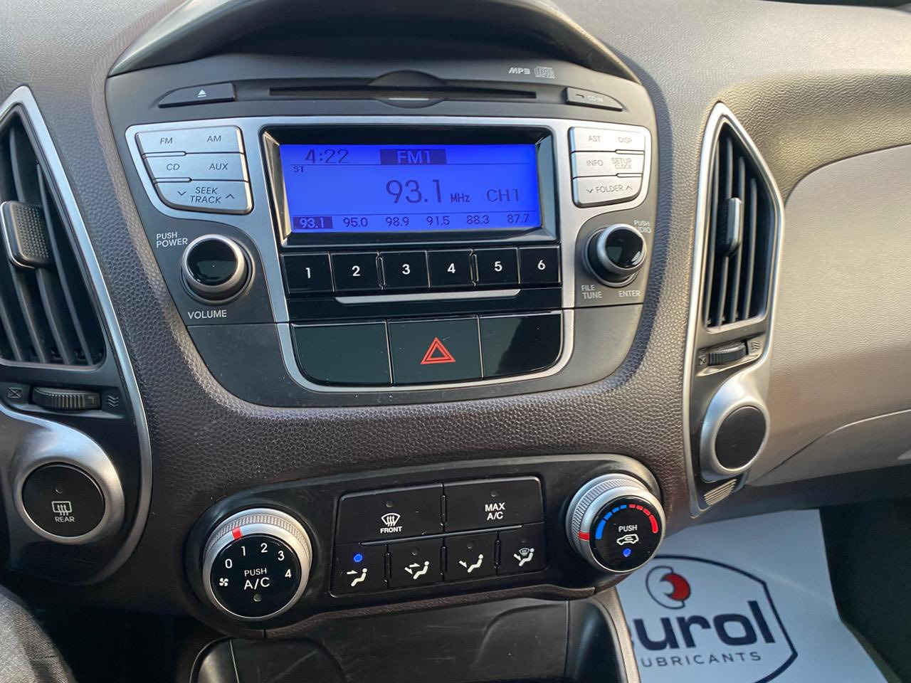 السلام عليكم للبيع توسان خليجي مال بيت
المواصفات:
١. الموديل: ٢٠١١
٢. ⁠المحرك ٢٠٠٠
٣. ⁠سقف بانوراما
٤. ⁠العداد اقل من ١٠٠ الف كم
٥. ⁠مرايا وسط تعتيم ذاتي
٦. ⁠كومپريسر تبريد جديد مبدل قبل شهرين ب ٥٠٠ الف من الشركة
٧. ⁠تخم تاير Hankook كوري اصلي من تاير مول قبل سنتين او شوية اكثر
٨. ⁠باتري جديد مبدل قبل ٣ اشهر (ضمان سنة) - موجودة بطاقة الضمان
٩. ⁠سيارة بلادية ما مفتوح بيها اي برغي او صوندة او قايش عدا الاستهلاكيات مثل الدسكات وغيرها
١٠. ⁠كاميرا خلفية من الشركة
١١. ⁠الصيانة كلها في شركة Mobis بالمنصور وموجودة كل الوصولات
١٢. ⁠البانزين كله محسن ورقمها بغداد

السعر المطلوب (٢٠ مليون دينار عراقي)
والعنوان بغداد الدورة ابو دشير أو الاتصال على الرقم ***********
