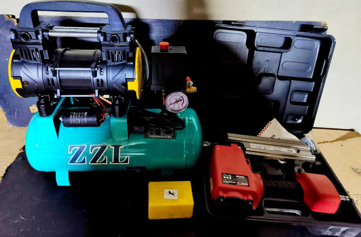 السلام عليكم
سيت كامل 
تأسيس واير سيمنس
سقوق ثانويه 
ثبيت 
أي شي 

كمبريسر ٩ لتر 
صونده ١٠ متر 
بسمار ٢٠٠٠ بسمار، ١٨ ملم 
مسدس تأسيس من شركة MpT
توصيل 
السعر 
١٦٥ الف 
الطلب و الاستفسار 
***********
