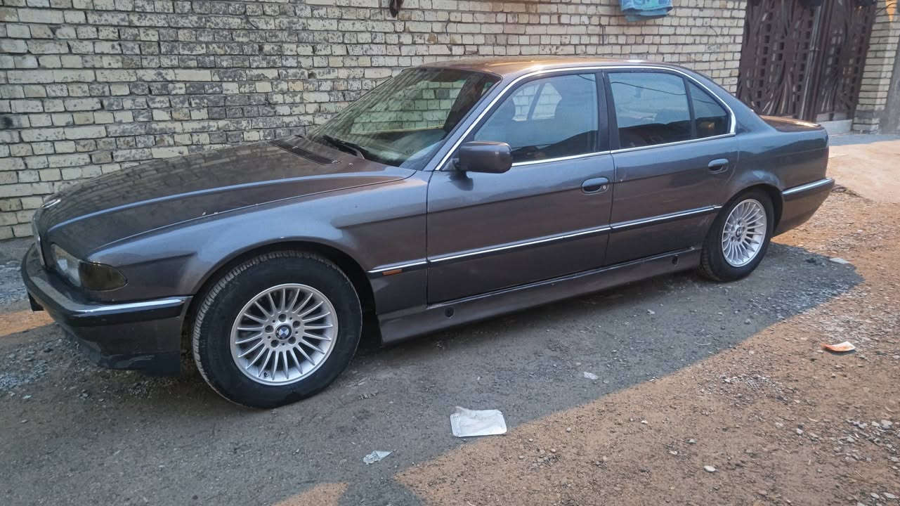 السلام عليكم كاسحة موديل 95 فول مواصفات السعر 75 اريد مراوس بأرمادة أو باتفندر مكاني بغداد الهاتف ***********
