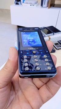 سوني اريكسون k800i • نظافة • مع شاحنة