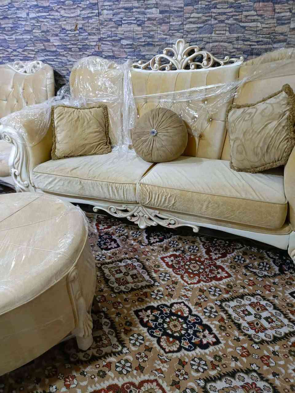 بسبب الوعود الجذب انت تاخذ رقم وتحلف جايكم ع شنو الجذب اعيد النشر تخم تركي رئاسي  6 قطع 10 نفرات وطبله كبيره كوشاته تاخذ وتفرش جديد زلغ مابي بعده بنايلونه كلش كلش جديد ب 500 بي مجال الي يريده يراسلني صاحبه ماخذا ب 3 مليون....  او يتصل ع الرقم *********** @إشارة
