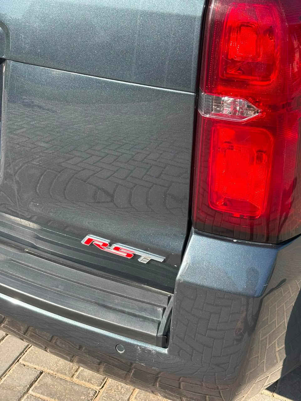 ⚜️ بسم الله الرحمٰن الرحيم ⚜️
تاهو 🔥 : TAHOE 
النوع 🚗 : Chevrolet
الفئه 💯 : RST
الموديل 🔥:2020 
حجم المحرك💯 : 8V 
سعه المحرك 💯 :  6200 L
توليد المحرك💯 : 4200 H
المسافه المقطوعه🚦: 69 mi
الموقع 📍: كربلاء المقدسه 
للأتصال ☎️: ***********  

المواصفات: بصمة / مقاعد منفصل VIP 5 / كامرات / شاحن وايرليس / رادارت امامية وجانبية / كراسي كهرباء / جلد / شاشه خلفيه / حساسات امامي + خلفي  / زجاج خلفي كهرباء AUTO / تشغيل عن بعد  / مانع انحدار  / مثبت سرعة / جنطة كهرباء / تدفئة + تبريد كشنات / شاشة كبيرة / قاصة / كير تعليگ / اشاير مري / مري قلاب / مري شفط  /أوتو شو / شاشه CarPlay / مستشعر هزاز كشن سائق / خزن ميموري/ لايتات عدسه زنون / شاشه اعطال / عداد ديجتال / فتحه سقف سلايد روف / سماعات BOSE / تحكم أناره داخليه/  فور ويل  /تحكم ستيرن كهربائي / علامه اسود / جگات / ويل قياس 20 .

رقم الشاصي :
1GNSKCKJXLR303790

تفاصيل اخرى : السياره وارد امريكي حادثها كما موضح بالسونار امامكم عليها ادامه كامله حداديه صدر جدد مكينه كير مكفوله دسكات جديده نظافه التايرات 80٪؜  هزة جديده رقم انگليزي بغداد مشروع وطني السياره بأسمي تحويل مباشر ثاني يوم .

السعر 💵 : 295 
بيها مجال للطيبين .
