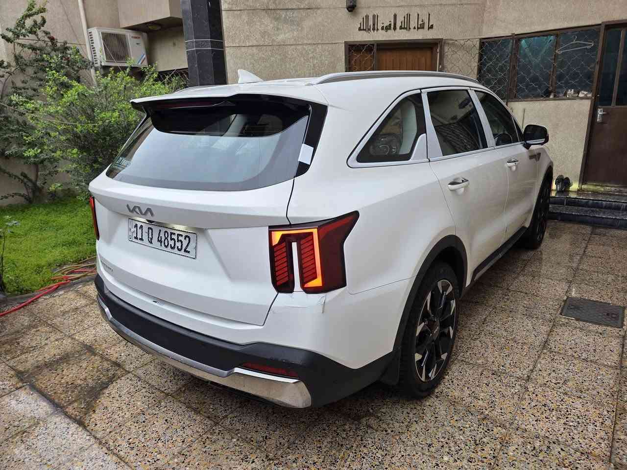 السلام عليكم
للبيع كيا سورنتو
 موديل 2025 
 ضمان شركة الدولية وبعدها بالضمان وبيهة تبديلات دهن وفلاتر مجانية
 فول مواصفات فول الفول 5 كامرات وداتا شو وكراسي جلد وكهرباء تدفئة وتبريد بالكراسي صندوق كهرباء وشفط تتقدم وترجع بالرمونت حساس امامي خلفي ونظام التوقف ذاتي بصمة ابواب وتشغيل وتشغيل عن بعد من الاخير السيارة فول كل المواصفات موجودة عدا البنراما
 مكفولة كفالة عامة عدا تكحيل بسيط بالجاملغ الامامي 

ماشية 10 الف كيلو

رقم بغداد تحويل مباشر

السعر 325 وبيهة مجال بسيط

للاستفسار
***********
