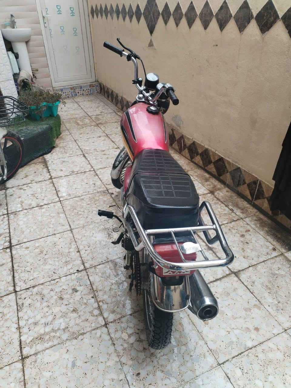 سلام عليكم
للبيع اربعه كير موديل 2015/محرك 2018 ((اوراق اصوليه)) السعر 450 تواصل على الرقم 
***********
