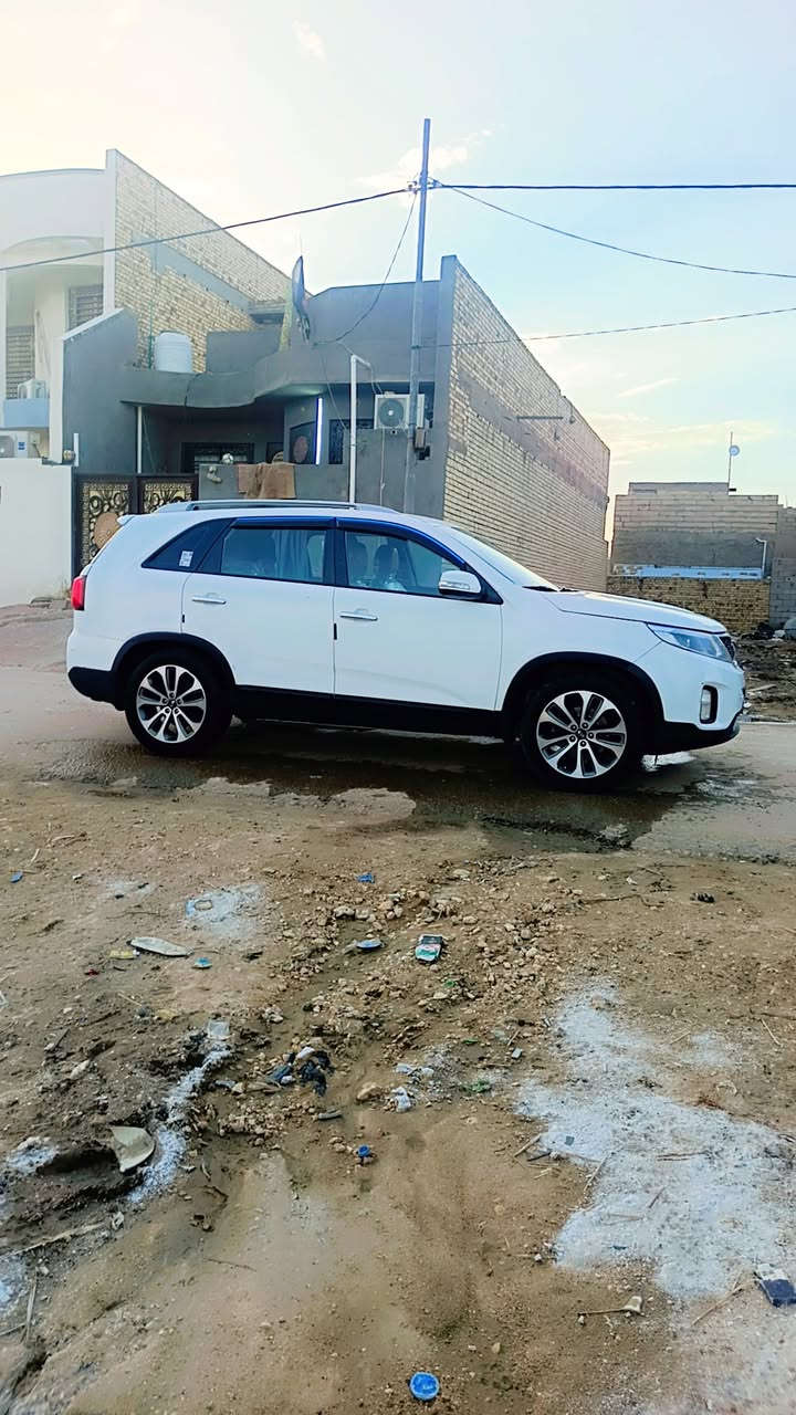 سلام عليكم سورنتو ٢٠١٤ خليجي محرك سته ٦ سلندر ٧ راكب تبريد ٣ قطع محرك كير تبريد حداديه تخم تاير كارتون سياره جاهزه للخير بيها ٥ قطع صبغ جماليه ابيع حزام  بدون دواخل بد تكم مكان سياره ديوانيه السعر ١٥٥ وبيها مجال تفصيل اتصال ***********
